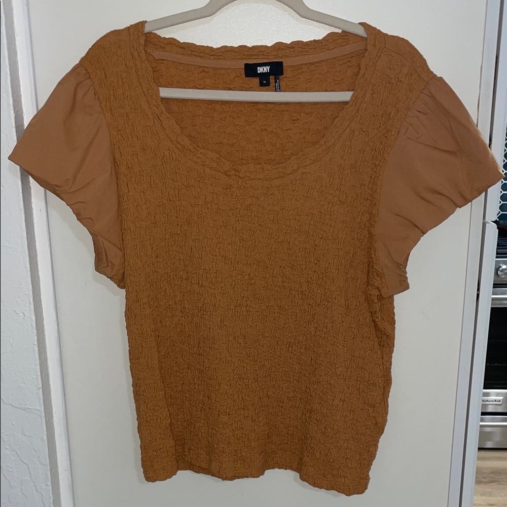 DKNY Women's Burnt Orange Textured Blouse with Elastic Puff Sleeve | XL
